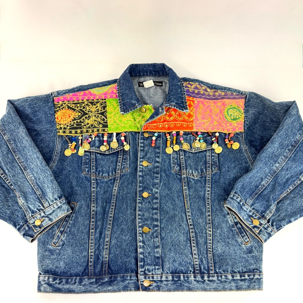 Vintage Embroidered Embellished denim jacket Large medium-Dark Wash button down
